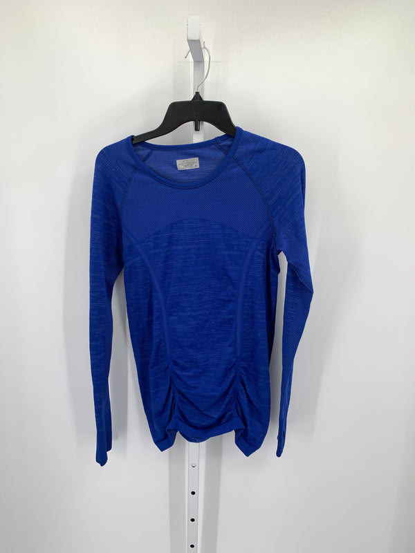 Athleta Size Medium Misses Long Sleeve Shirt