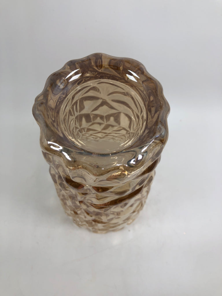 GEOMETRIC AMBER GLASS VASE.