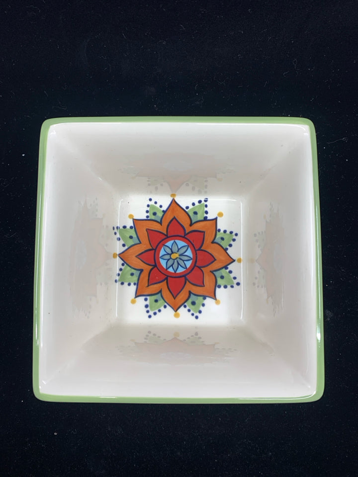 VIDA ORANGE FLORAL SQUARE DISH.