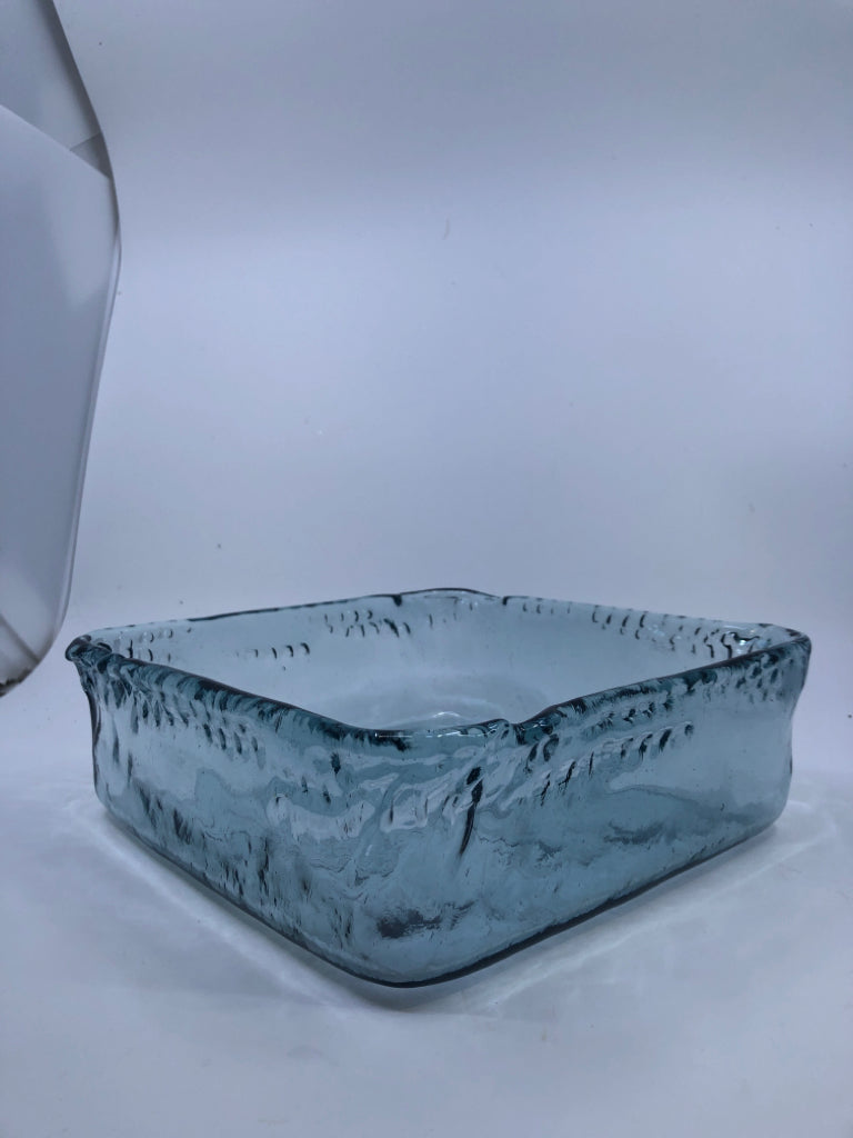 PALE BLUE HEAVY SQUARE GLASS CENTERPIECE DISH.