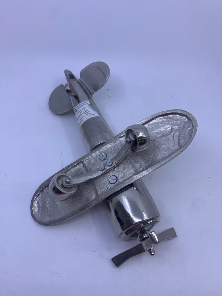 LARGE AIRPLANE SILVER GLOSSY METAL.