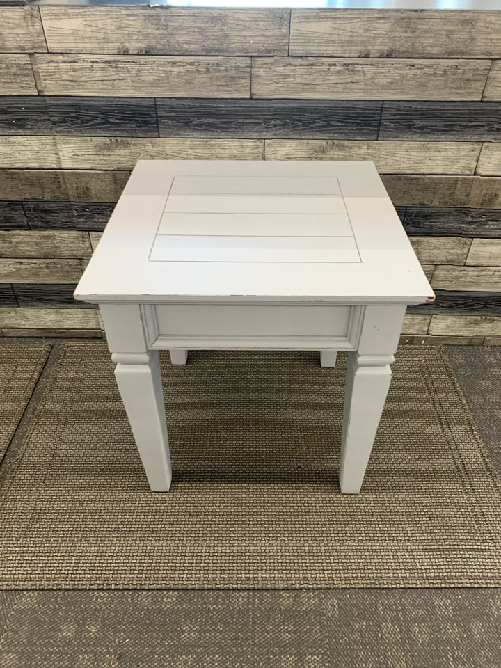 GREY PAINTED DISTRESSED END TABLE.