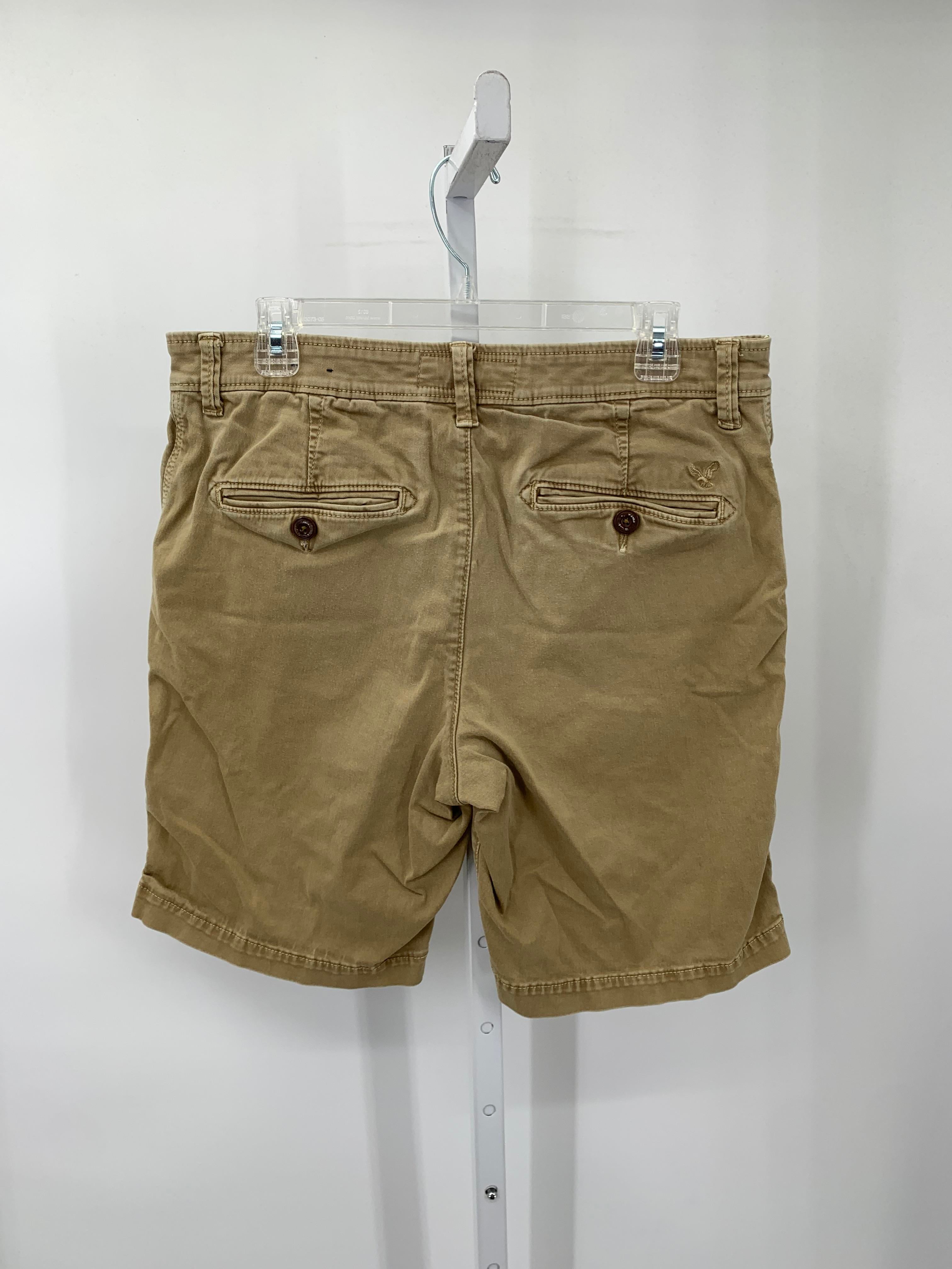 CLASSIC FIT SHORTS