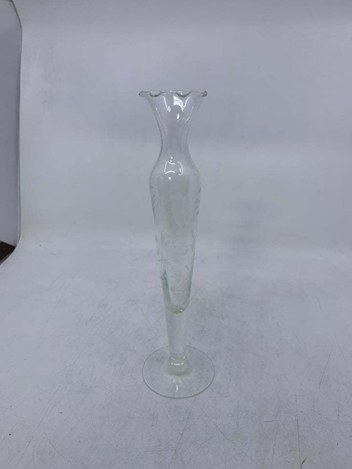 HERITAGE ETCHED GLASS BUD VASE.