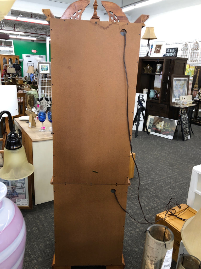 CURIO CABINET W/LIGHTS & GLASS SHELVES.