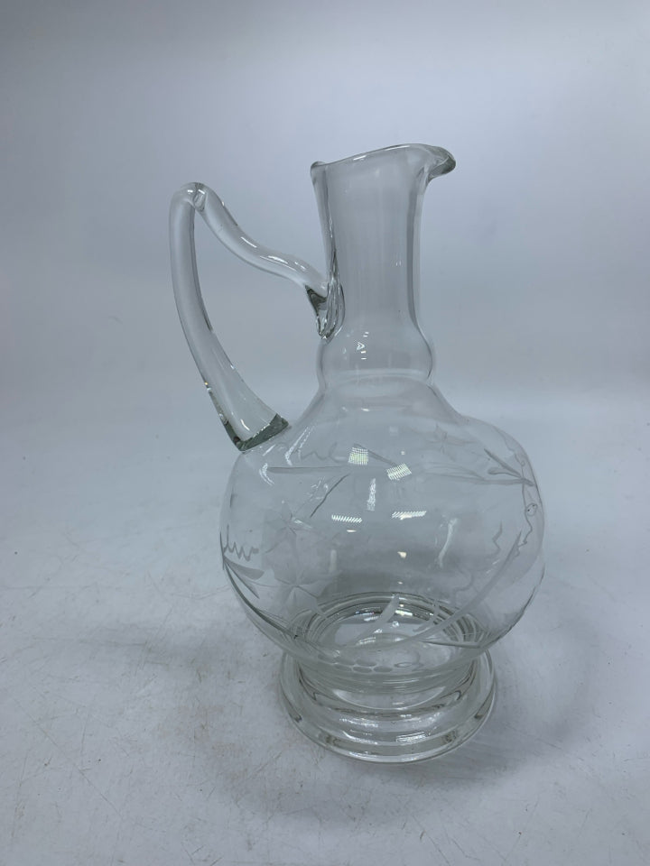 VTG ETCHED GRAPES GLASS PITCHER.