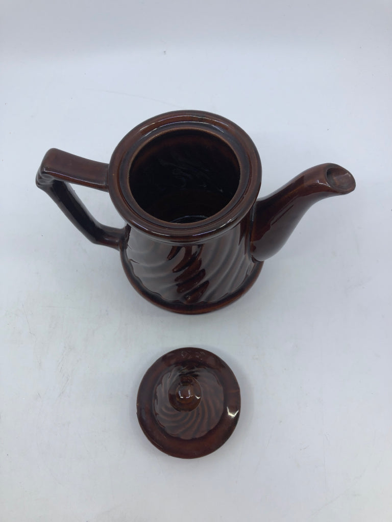 VTG BROWN POTTERY TEAPOT- JAPAN.