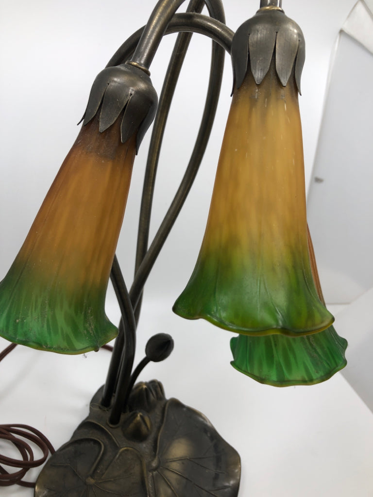 3 FLOWER BRASS LAMP.