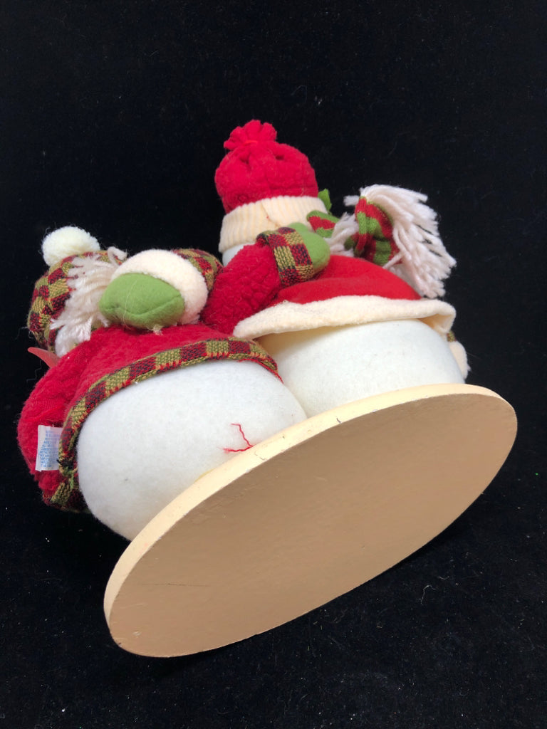 3 PLUSH SNOWMEN HOLDING SKIS.