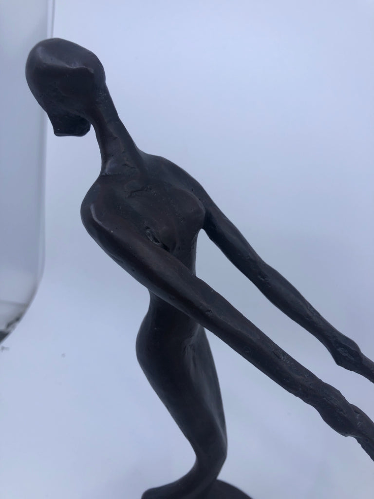 Figurine