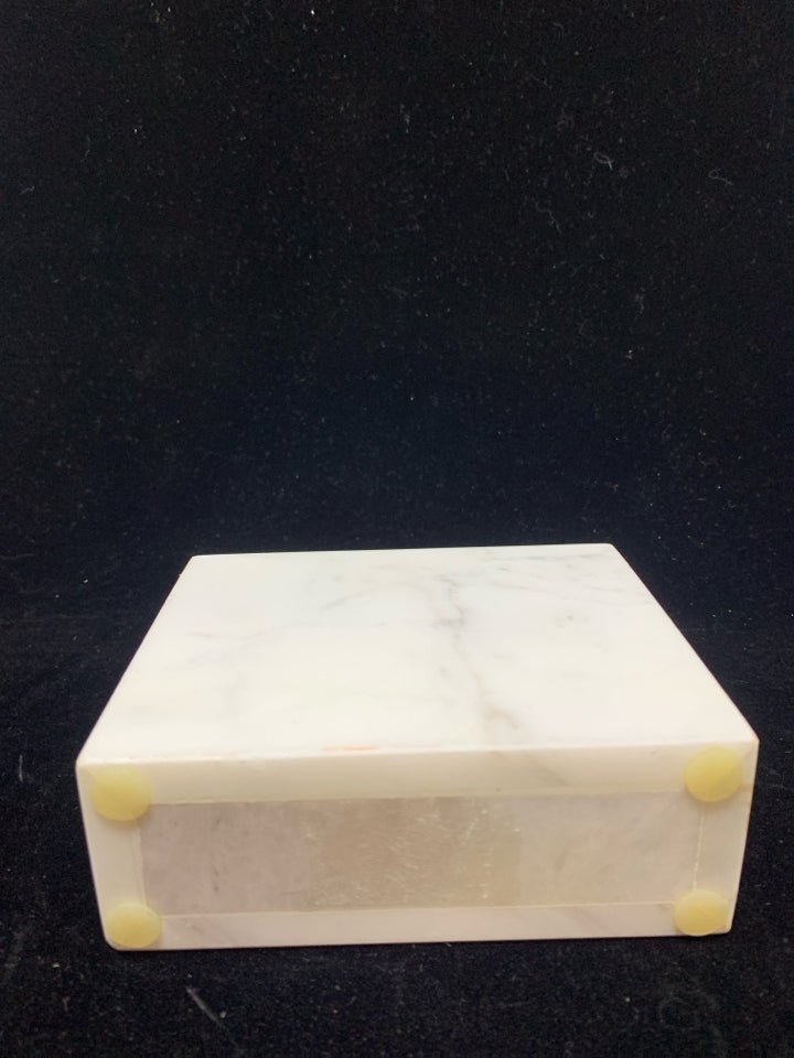 MARBLE TOOTHBRUSH HOLDER.