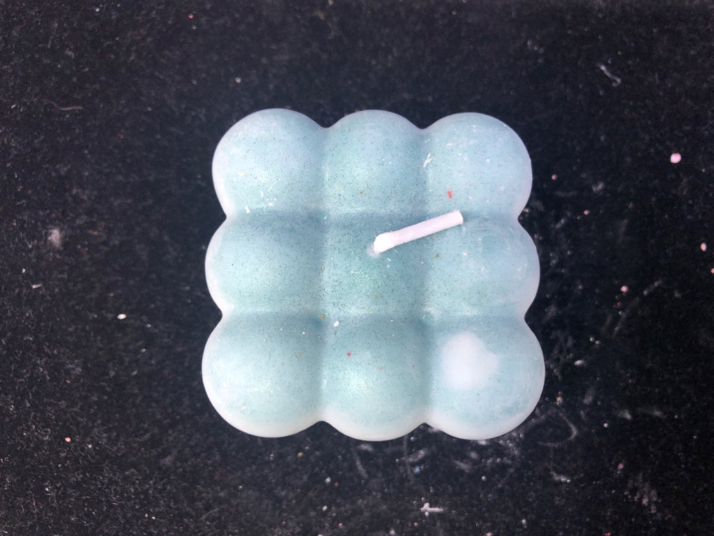 HANDMADE SOY WAX BLUE SQUARE BALL CANDLE.