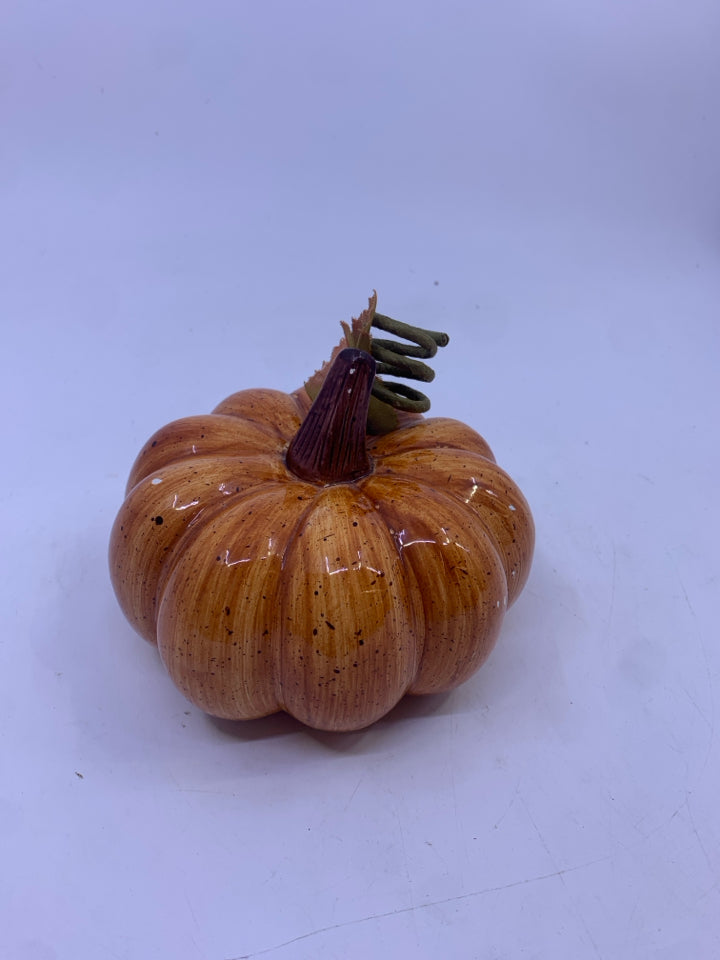 ORANGE SPECKLED PUMPKIN.