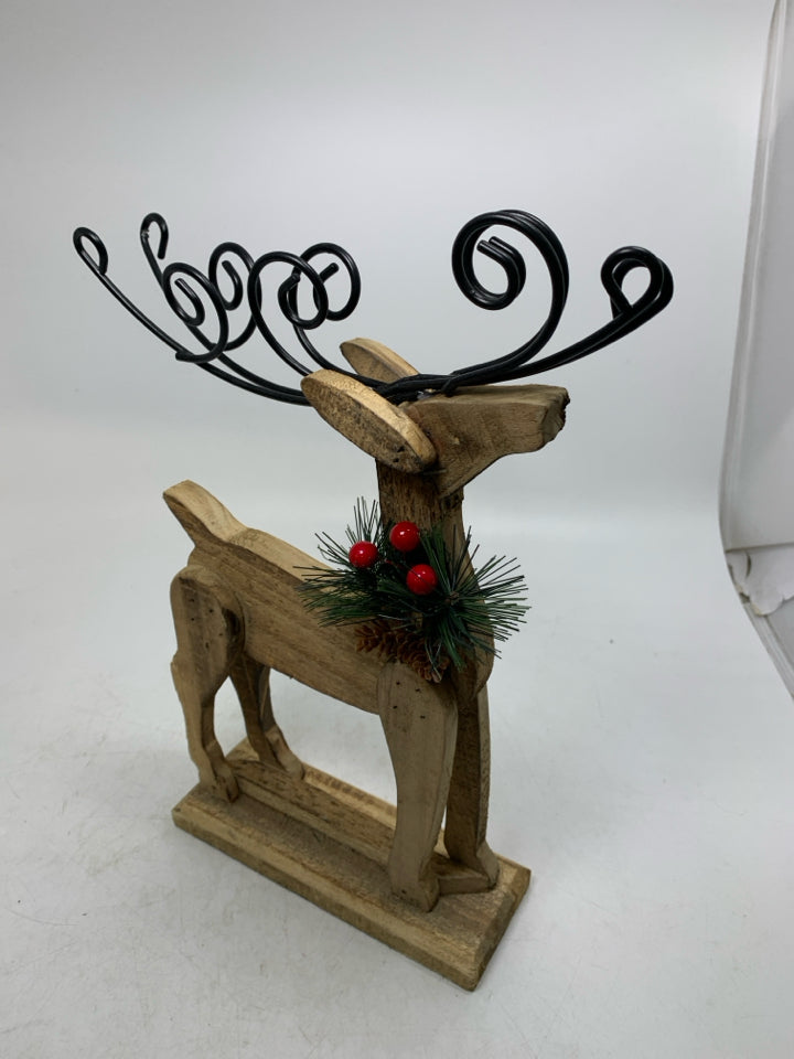 LIGHT WEIGHT REINDEER W/ METAL ANTLERS.