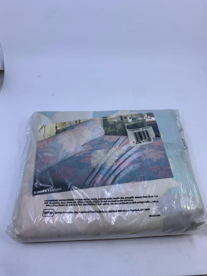 NIP PASTEL KING FITTED SHEET.