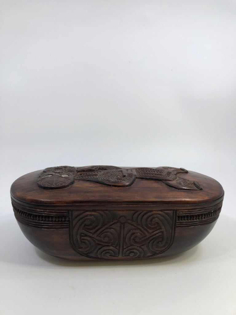 CARVED TREASURE BOX W/LID.