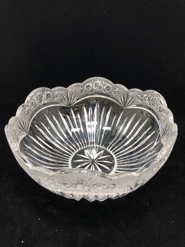 GLASS SERVING BOWL W/FROSTED ROSE RIM.