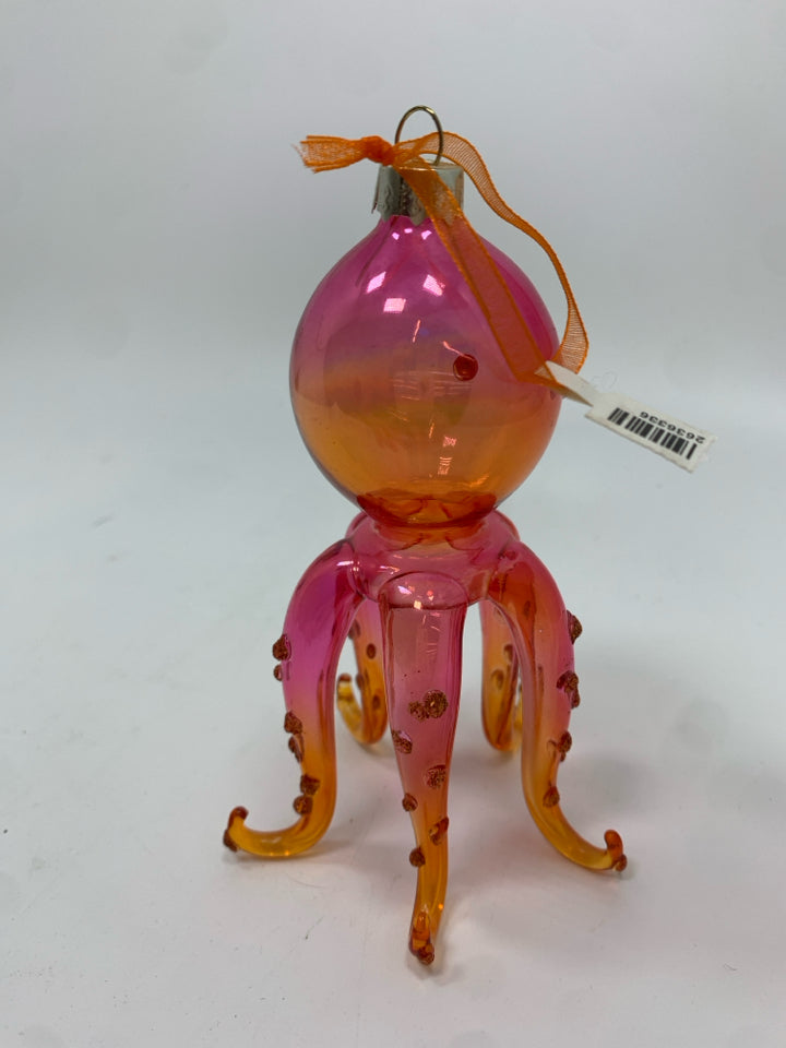NWT OCTOPUS PINK GLASS ORNAMENT - PIER 1.