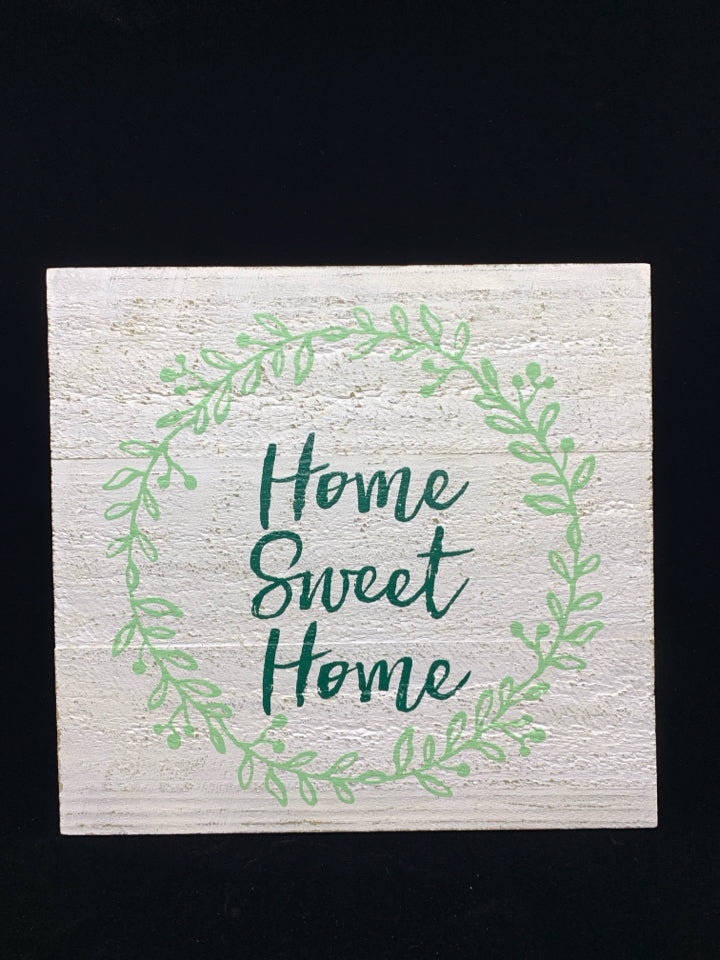 HOME SWEET HOME WOOD WALL HANGING.