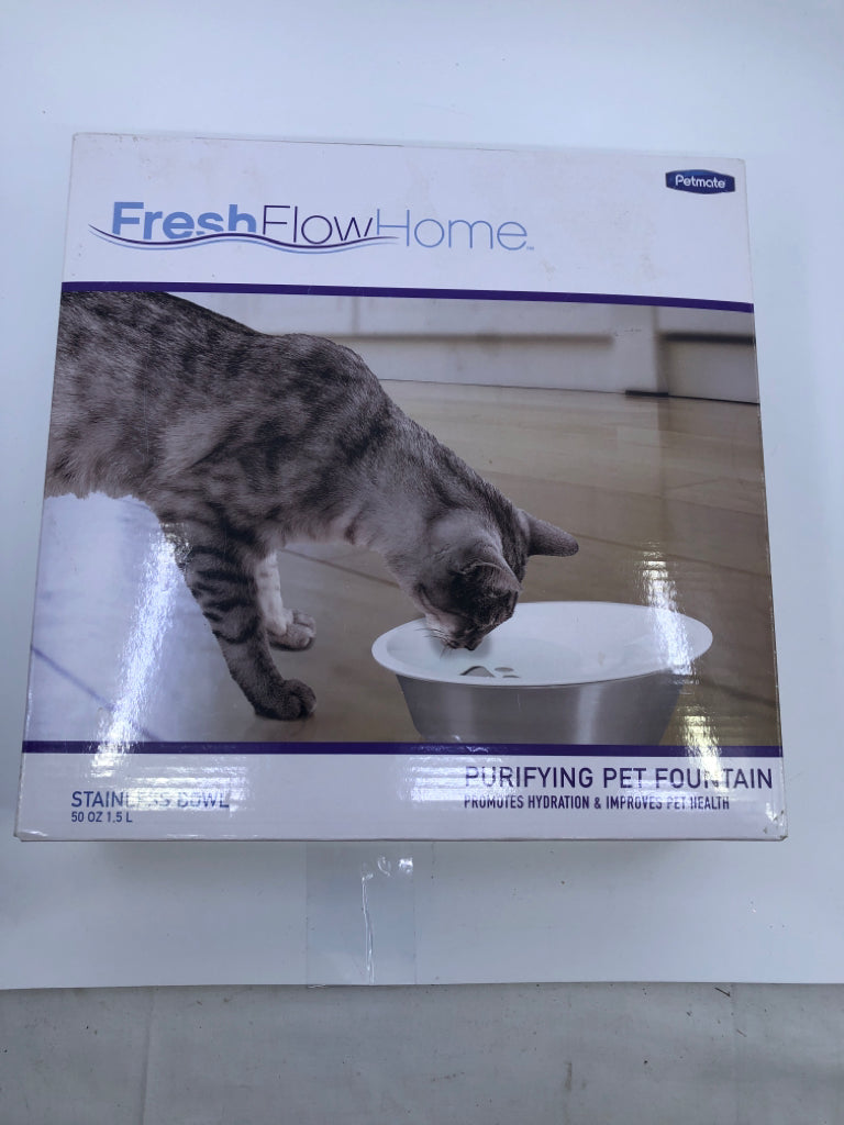 NIB PETMATE PURIFYING PET FOUNTAIN.