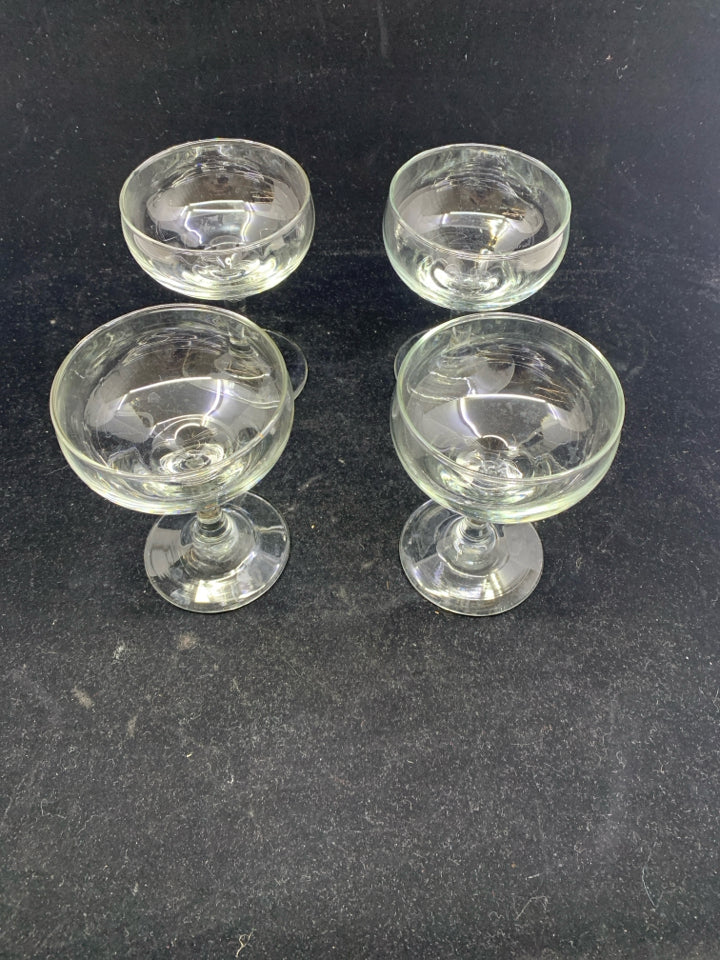 4 COUPE CHAMPAGNE GLASSES.