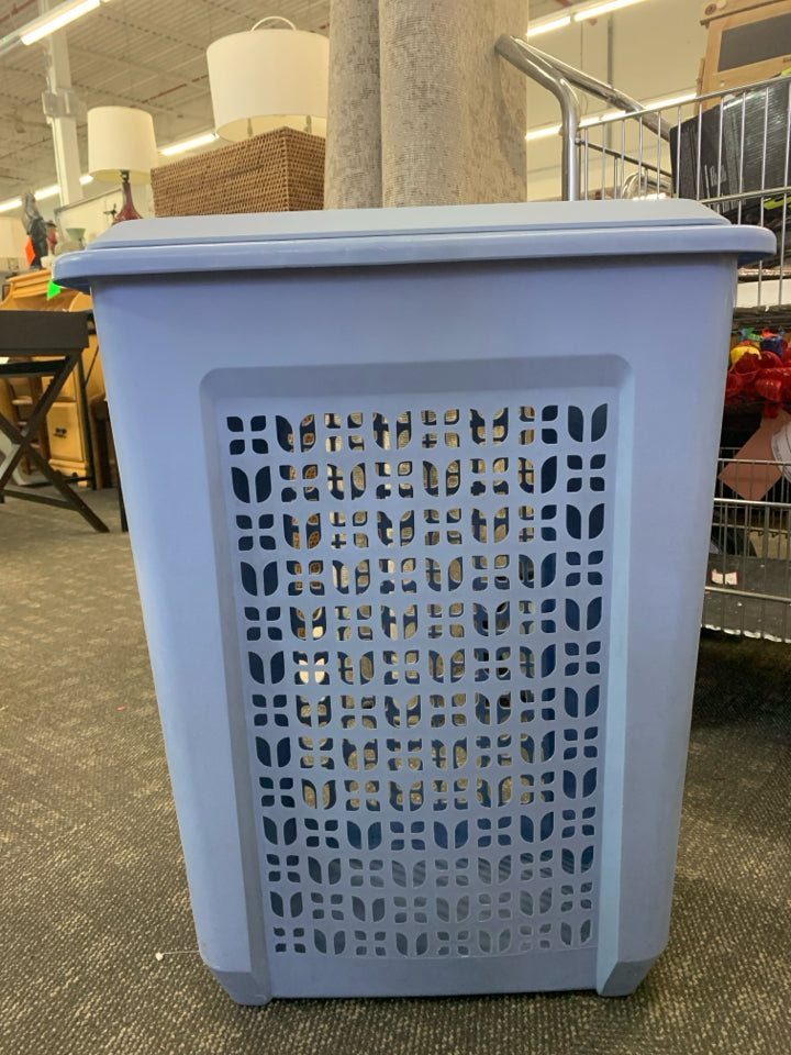 BLUE PLASTIC LAUNDRY HAMPER.