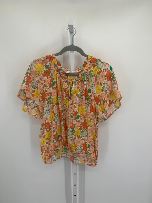 Size Medium Misses Short Sleeve Shirt