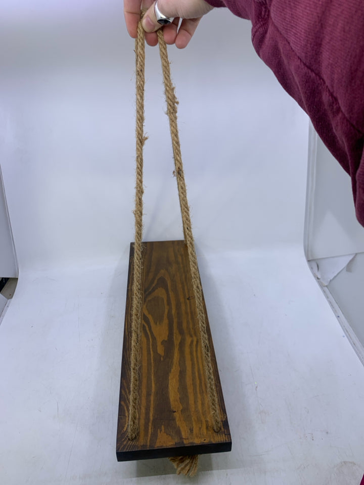 WOOD SHELF W/ BURLAP THICK TWINE.