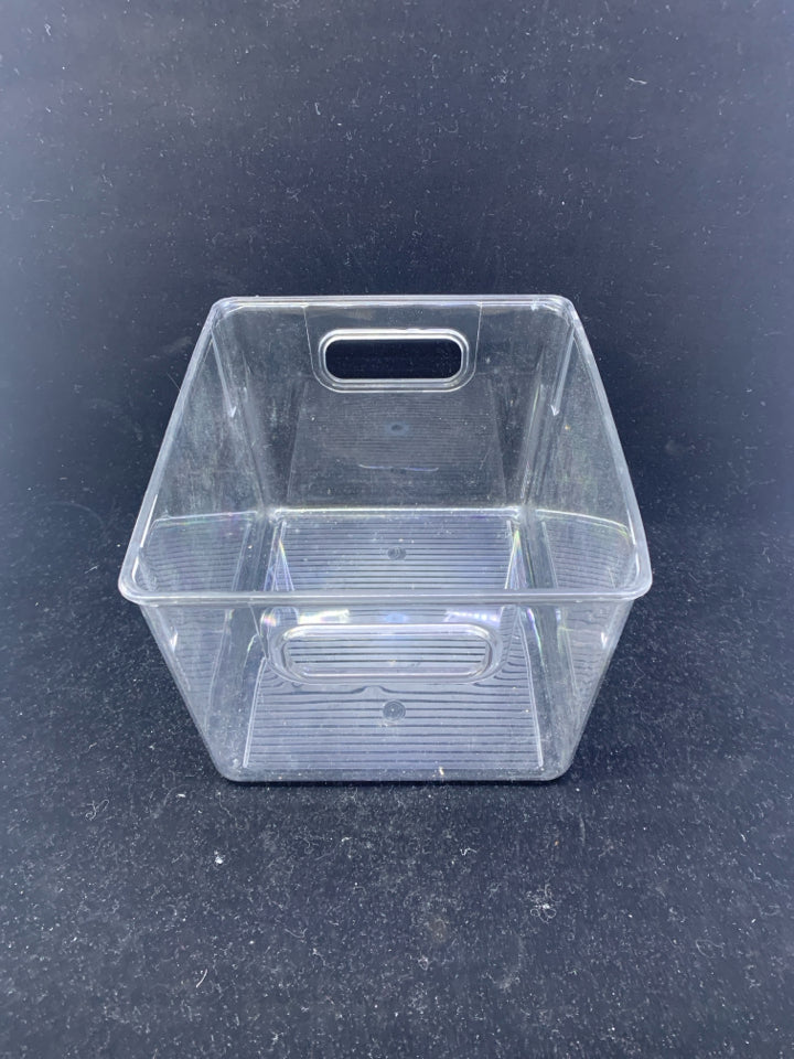 PLASTIC BIN W/HANDLES.