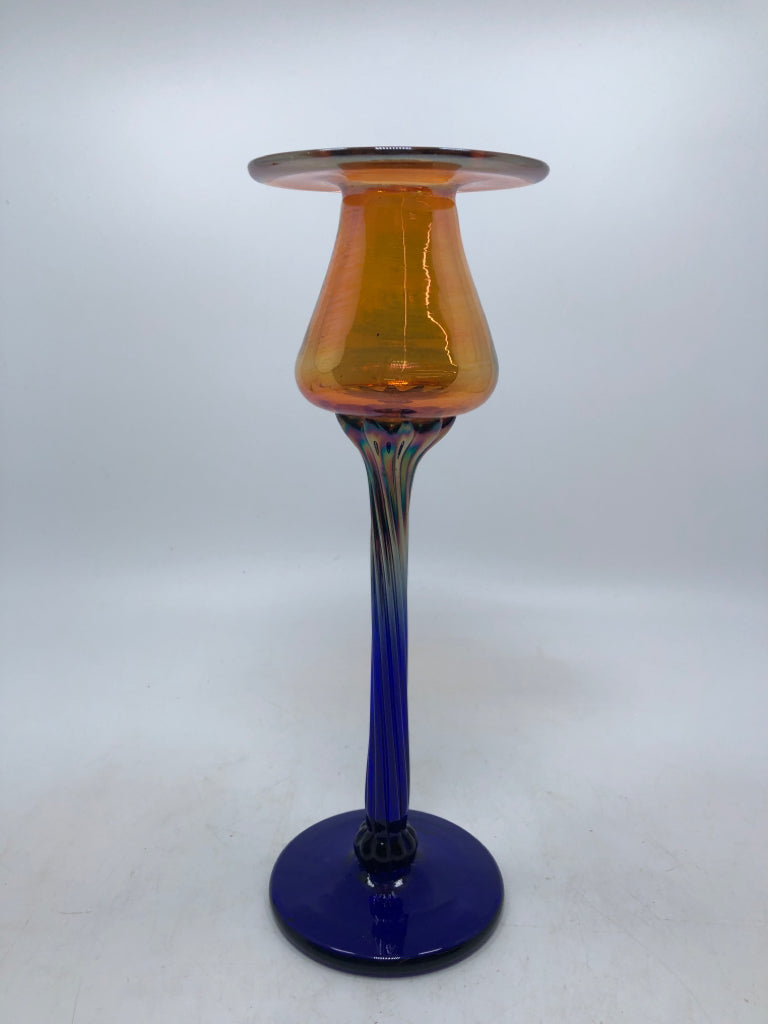 ORANGE/BLUE GLASS TAPER HOLDER.