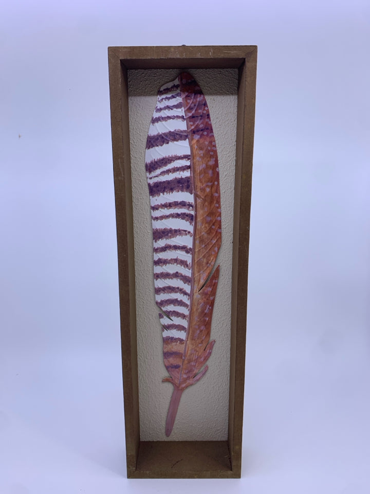 FEATHER IN WOOD FRAME WALL ART.