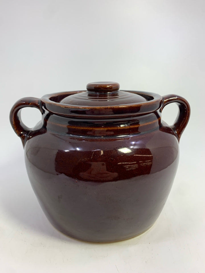 VTG BROWN STONEWARE BEAN POT.