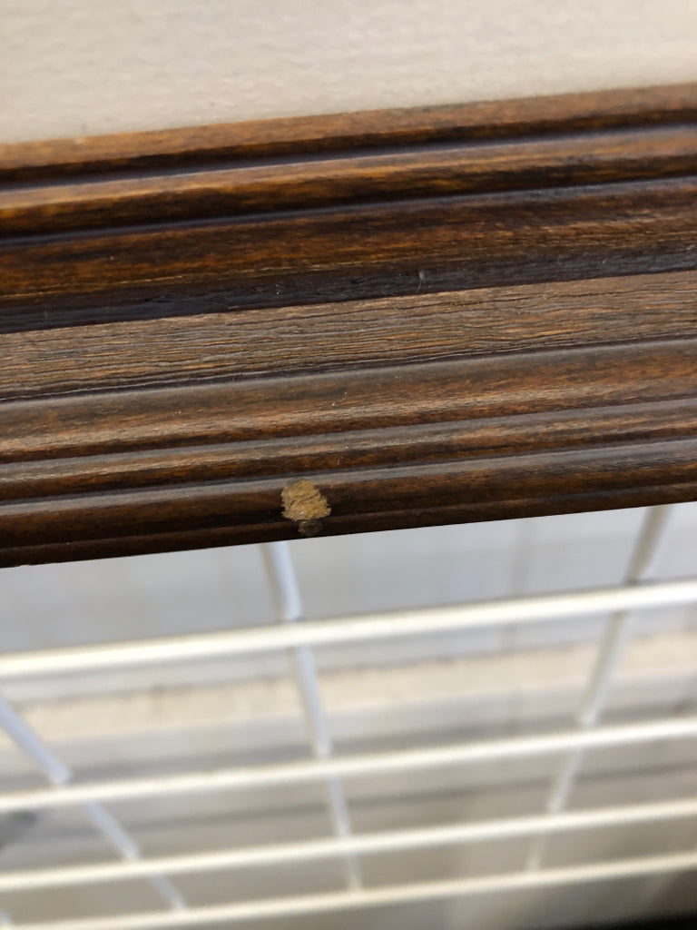 WINTER SCENE GRAY HOUSE W/SLEDS WALL HANGING.