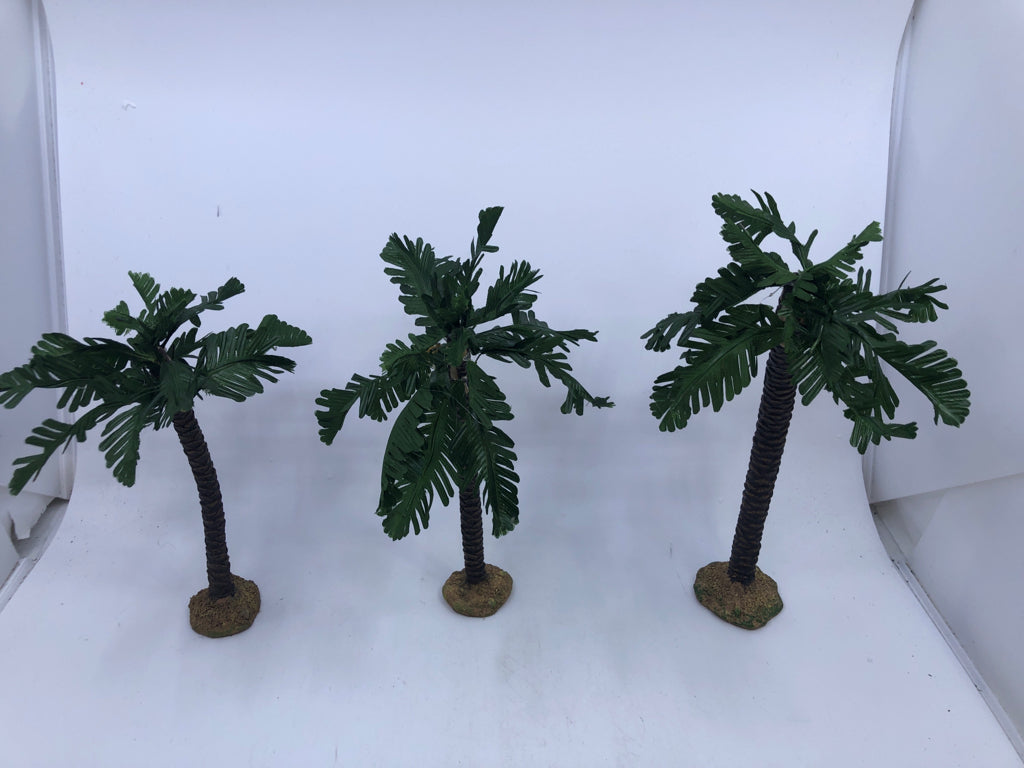 3 FONATANINI PALM TREES.