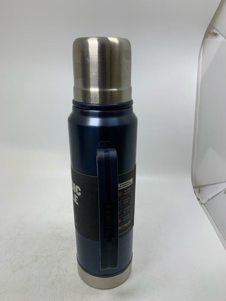 NWT HERITAGE CLASSIC BOTTLE STAINLESS W/ HANDLE.