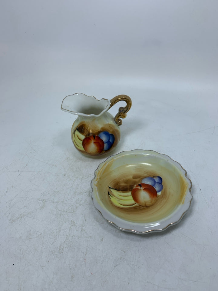 MINIATURE 2PC PAINTED PITCHER/WASH BASIN.