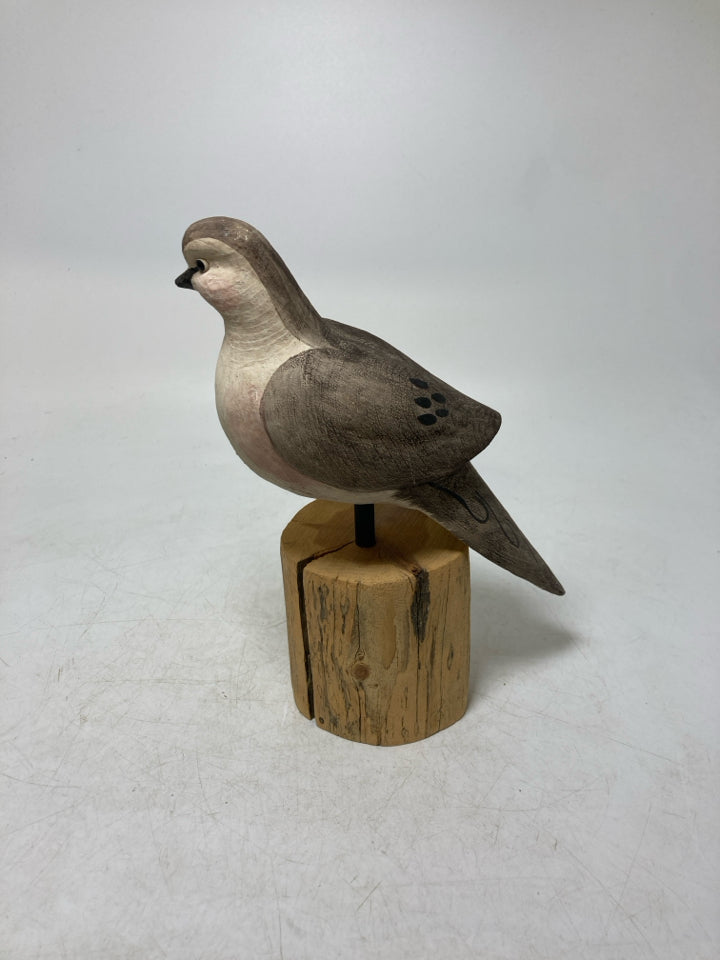 CARVED/PAINTED MORNING DOVE ON STUMP.