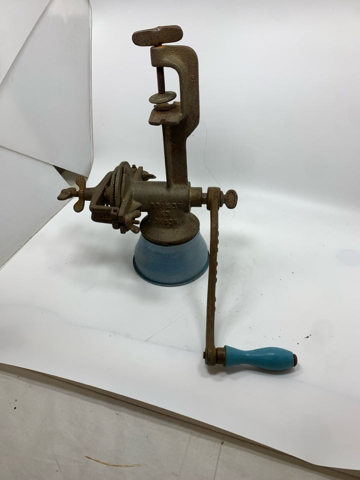 VTG METAL MEAT GRINDER.
