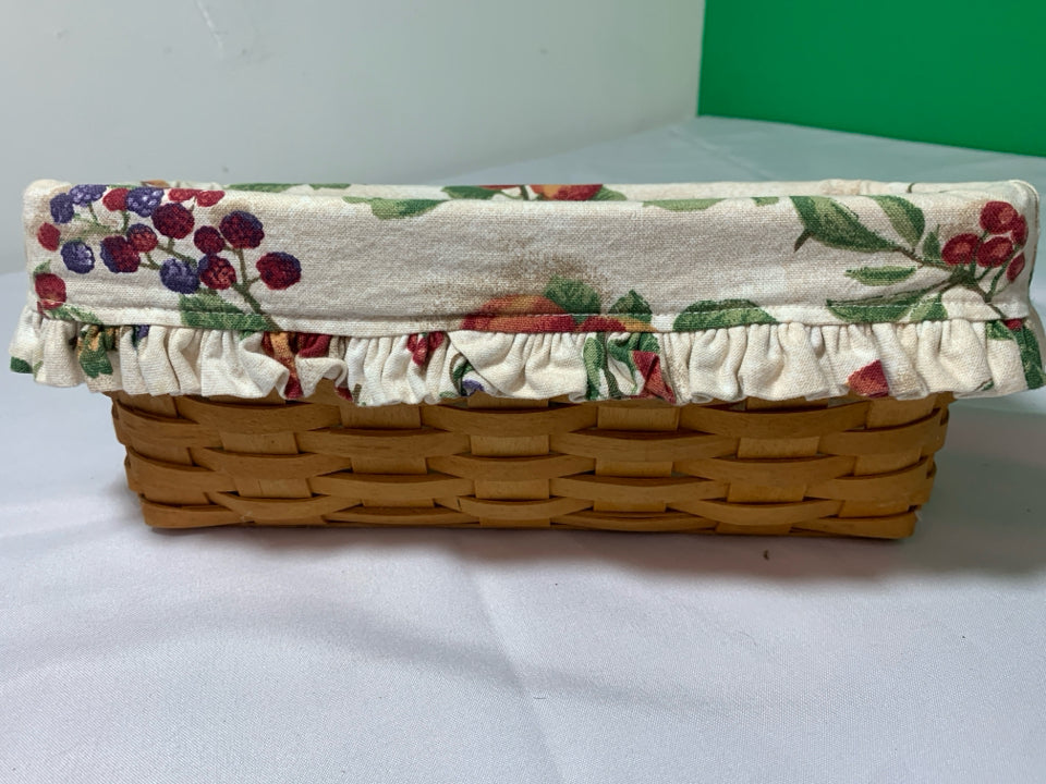 2001 RECTANGLE BASKET W FRUIT LINER.