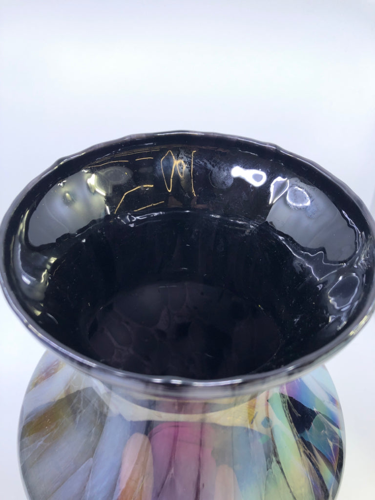 IRIDESCENT MARBLE GLASS VASE W/BLACK INTERIOR.