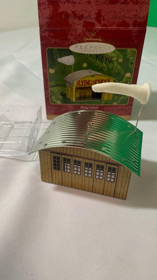 HALLMARK FLYING SCHOOL HANGER ORNAMENT IN BOX