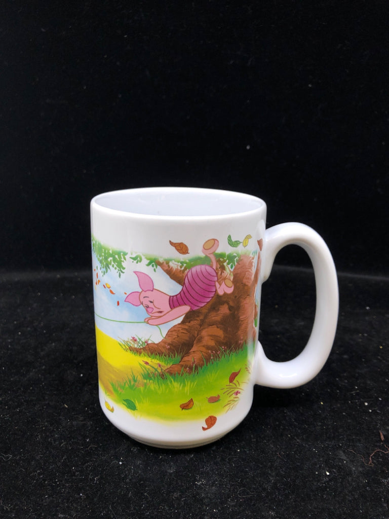 WHITE WINNIE THE POOH MUG.