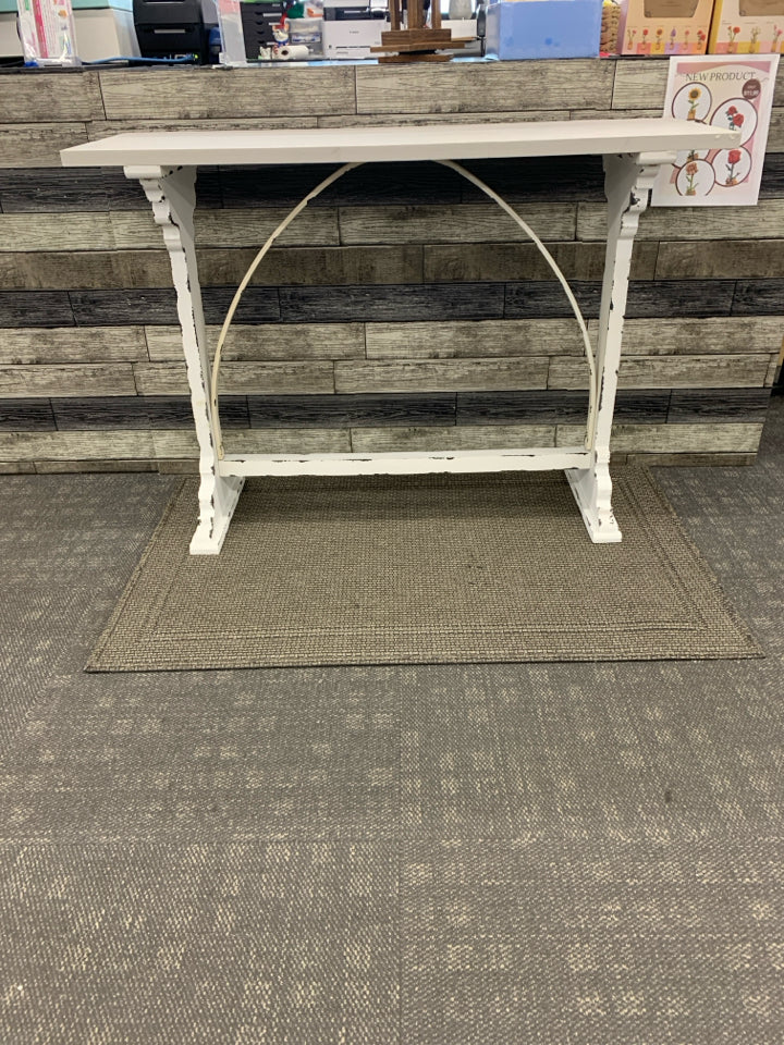 WHITE PAINTED DISTRESSED HALLWAY TABLE.