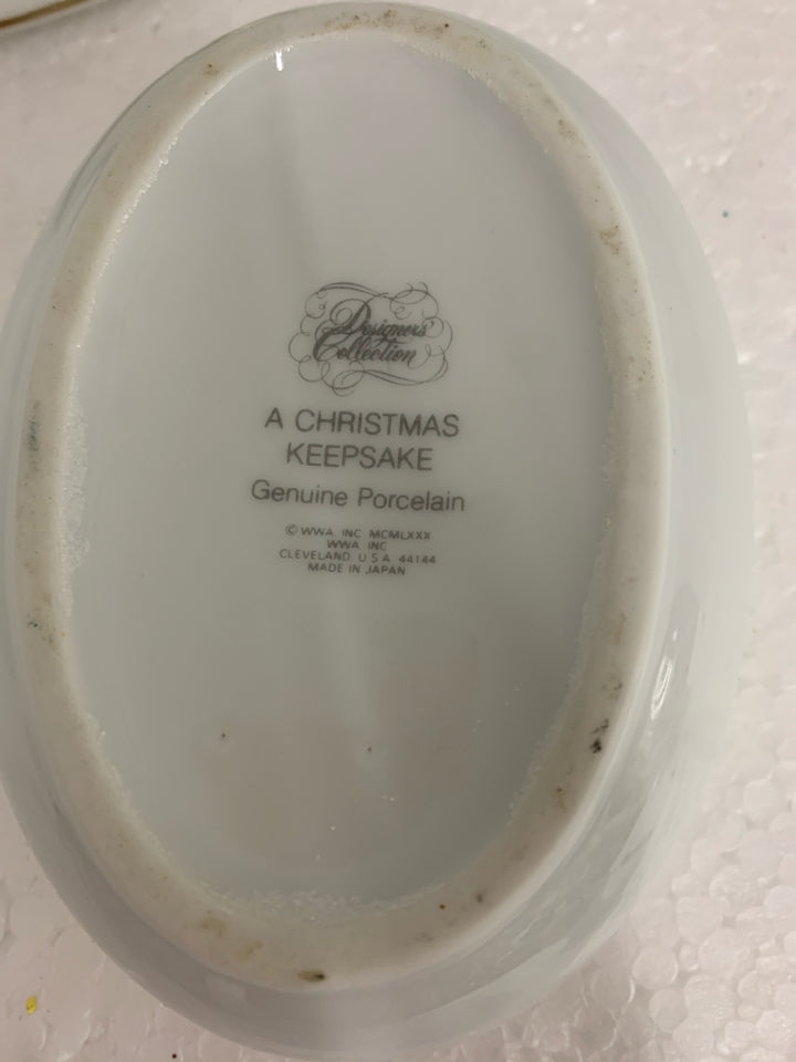 OVAL WHITE CERAMIC TRINKET BOX W/ BUNNIES.