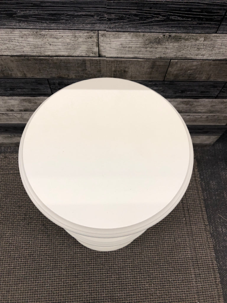 3 TIER CREAM PAINTED PLANT STAND.