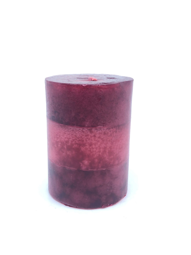 RED PILLAR CANDLE.