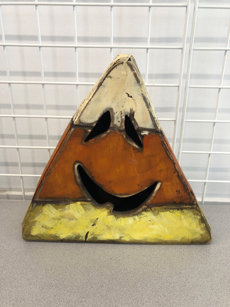 WOOD CANDY CORN JACK O LANTERN DECOR.