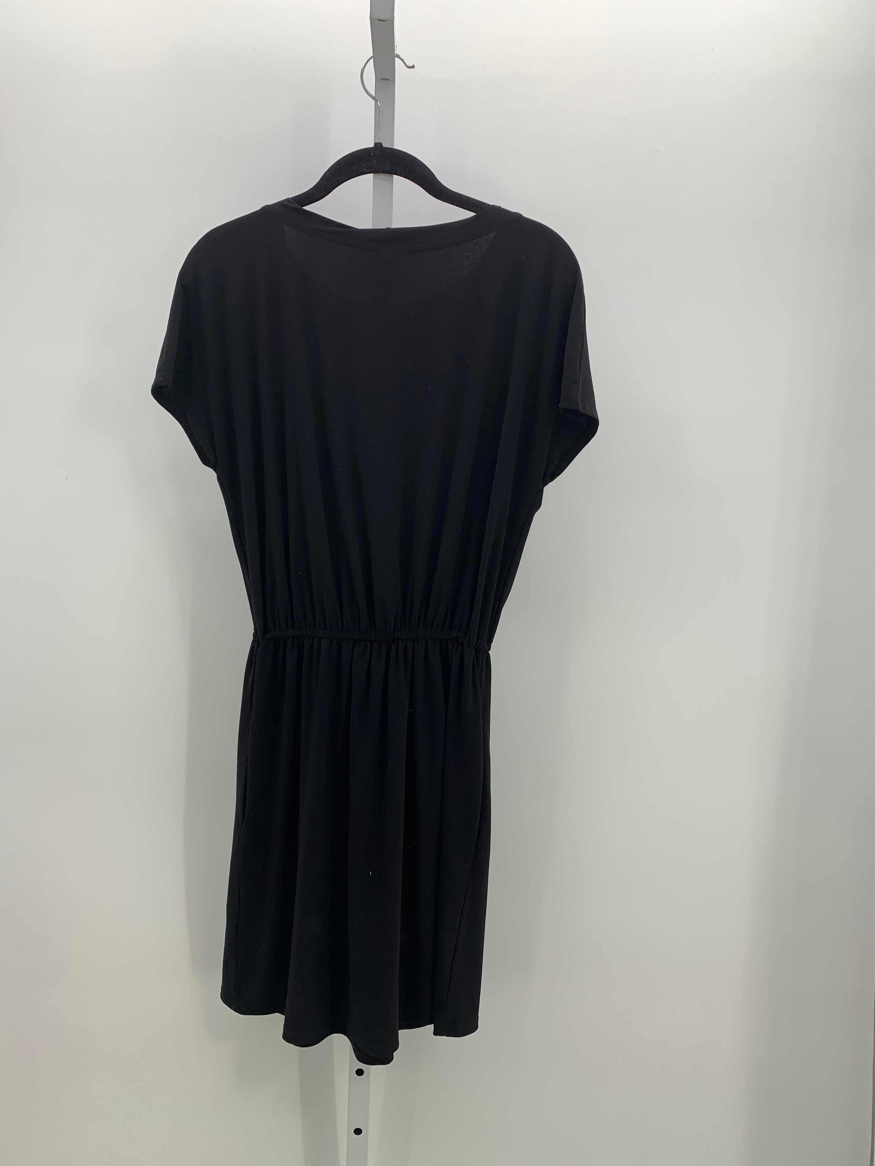 Size Small Misses Short Sleeve Dress