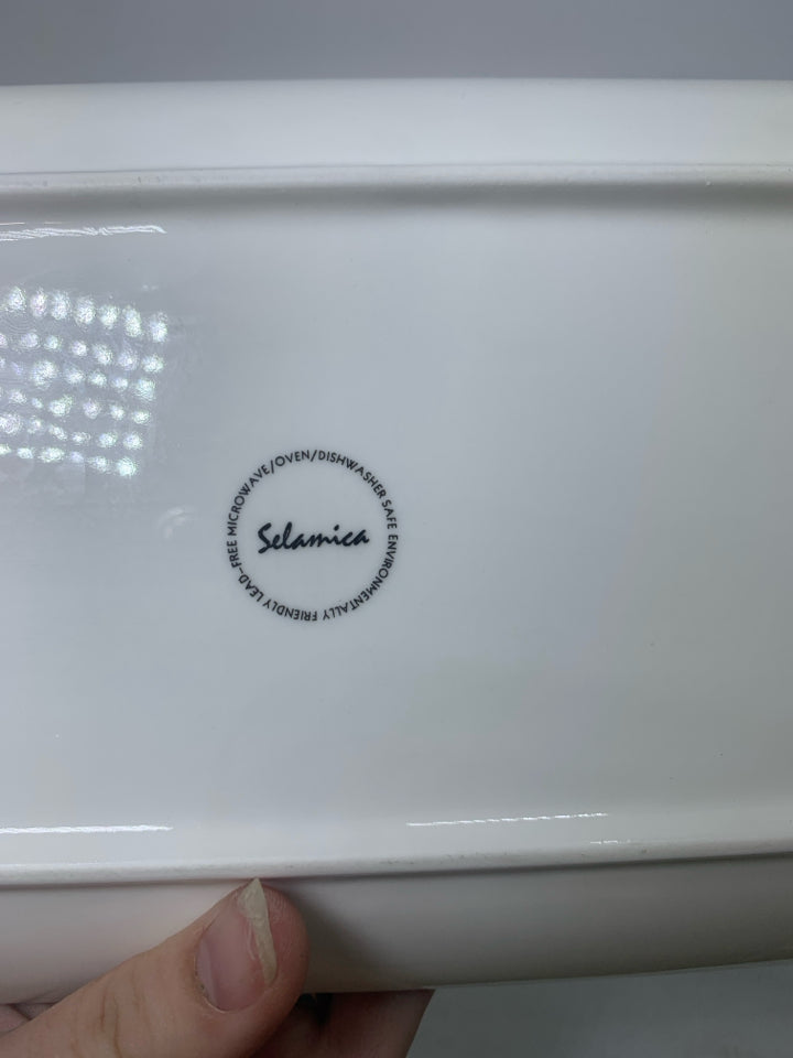 BLUE/WHITE RECTANGLE SERVER.