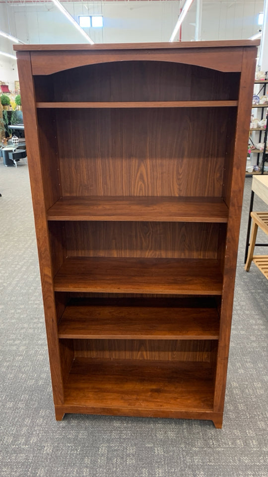 DK WOOD 5 SHELF BOOKSHELF.